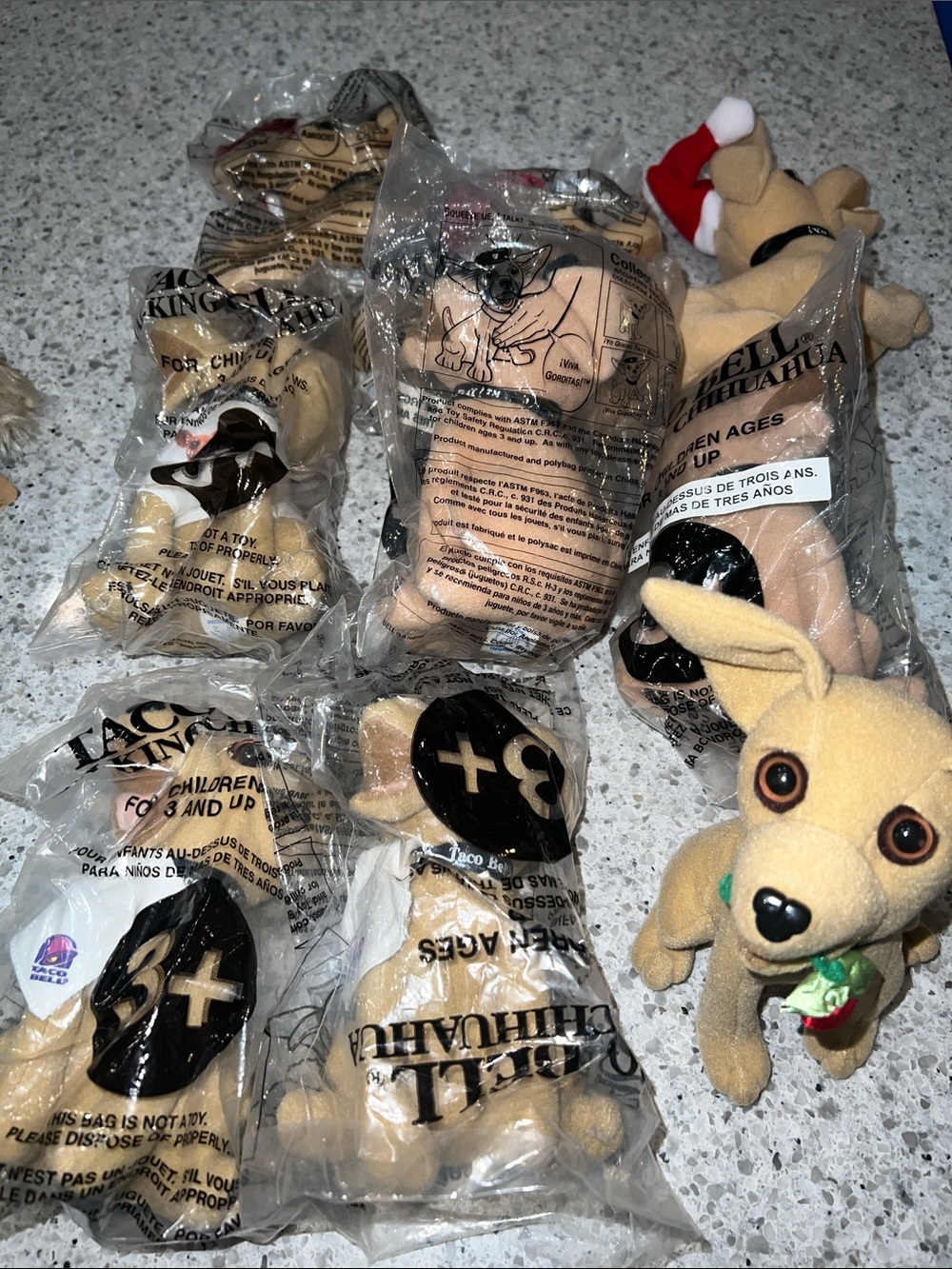 9 Taco Bell dogs